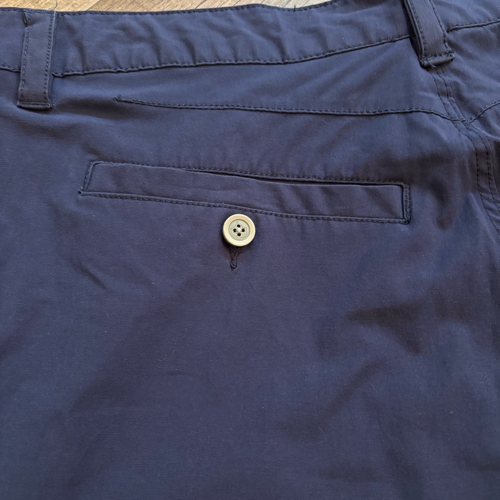 Southern Tide Navy Men's Flat Front Shorts Golf Resort Outdoor Size 36? - Picture 9 of 13